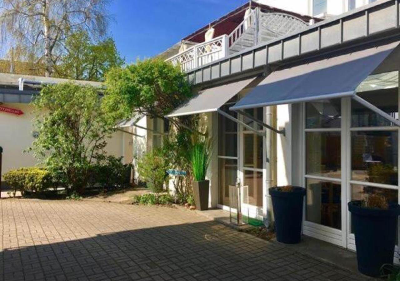 Hotel Zur Traube Kuehlungsborn Exterior photo