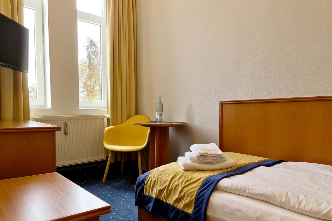 Hotel Zur Traube Kuehlungsborn Exterior photo